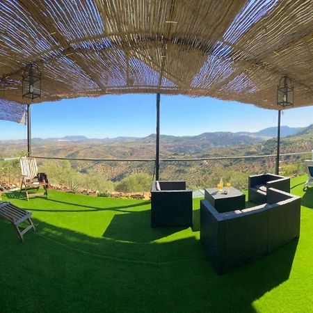 Miralvalle El Gastor Luaran gambar